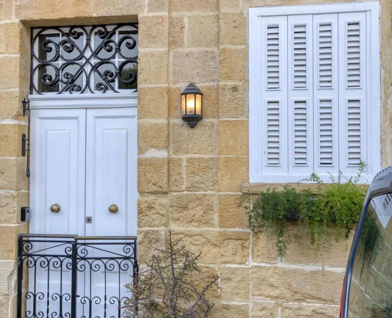 Charming Home With Stunning City Views In Birgu By 360 Estates Malta