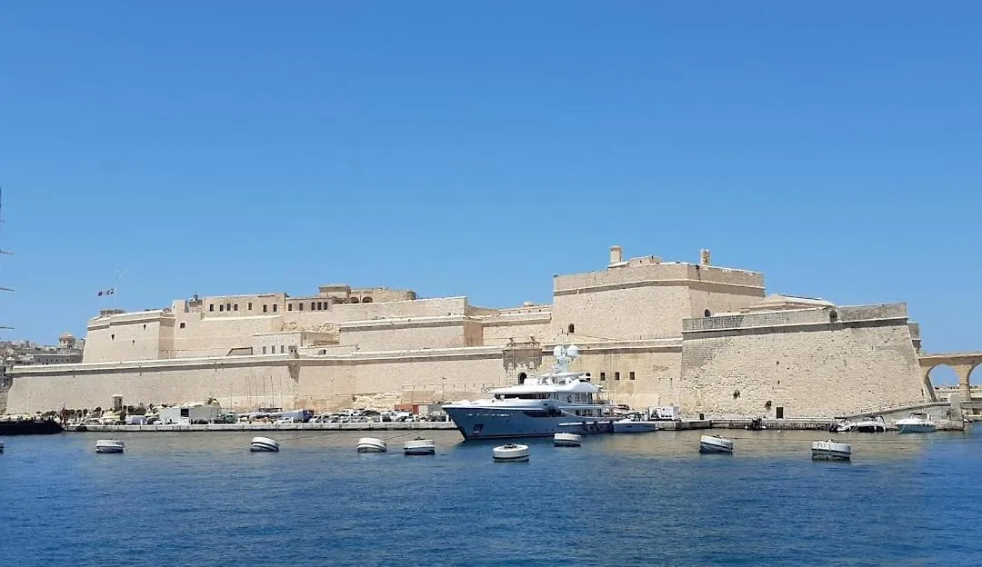Charming Home With Stunning City Views In Birgu By 360 Estates 0*,